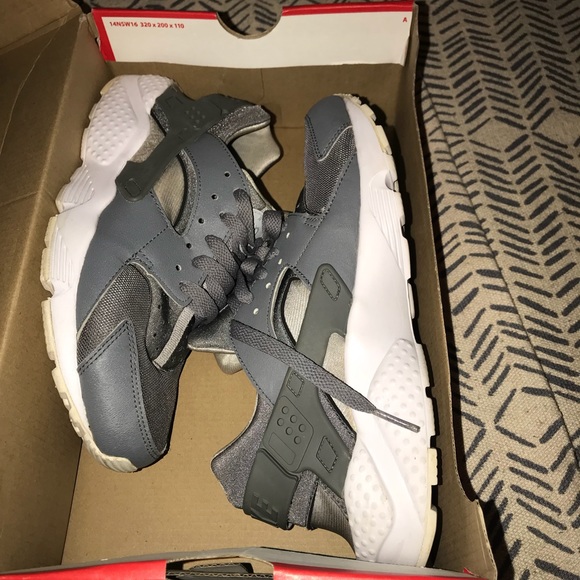 NIKE HUARACHE RUN ULTRA Y7 - Picture 4 of 5
